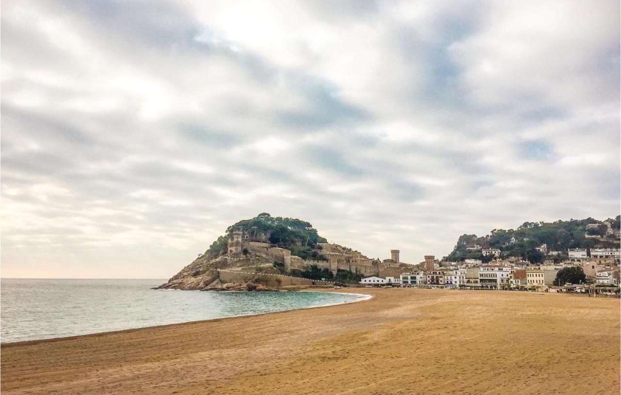 Stunning Apartment In Tossa De Mar With Kitchen Екстер'єр фото